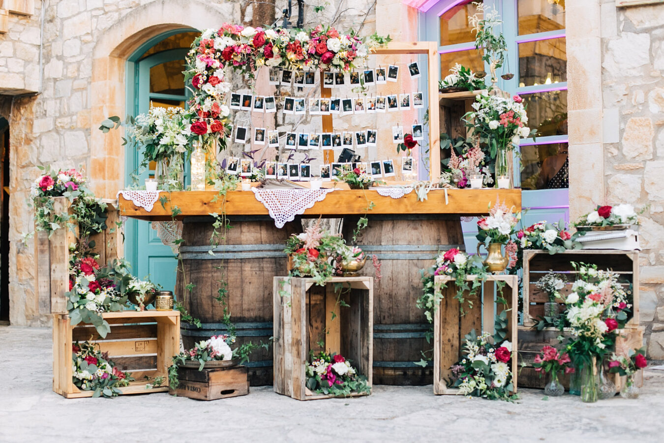 Stunning destination wedding decoration and flowers in Agreco farm, Crete.